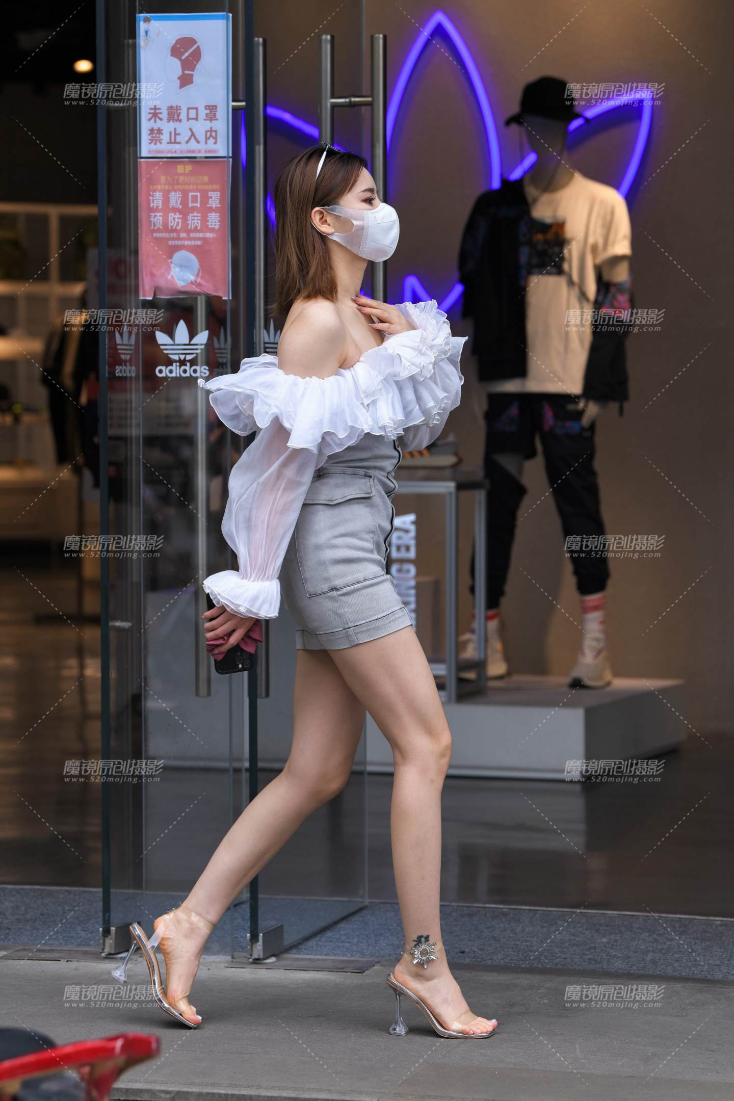 图片[4]-短裙高跟鞋美女-街拍流行馆