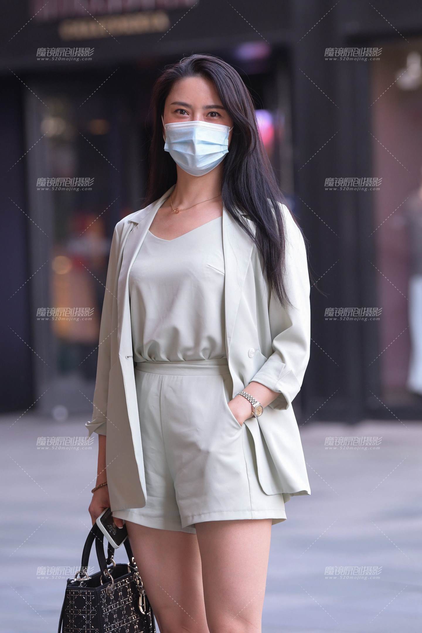 图片[3]-韵味的美腿高跟女人-街拍流行馆