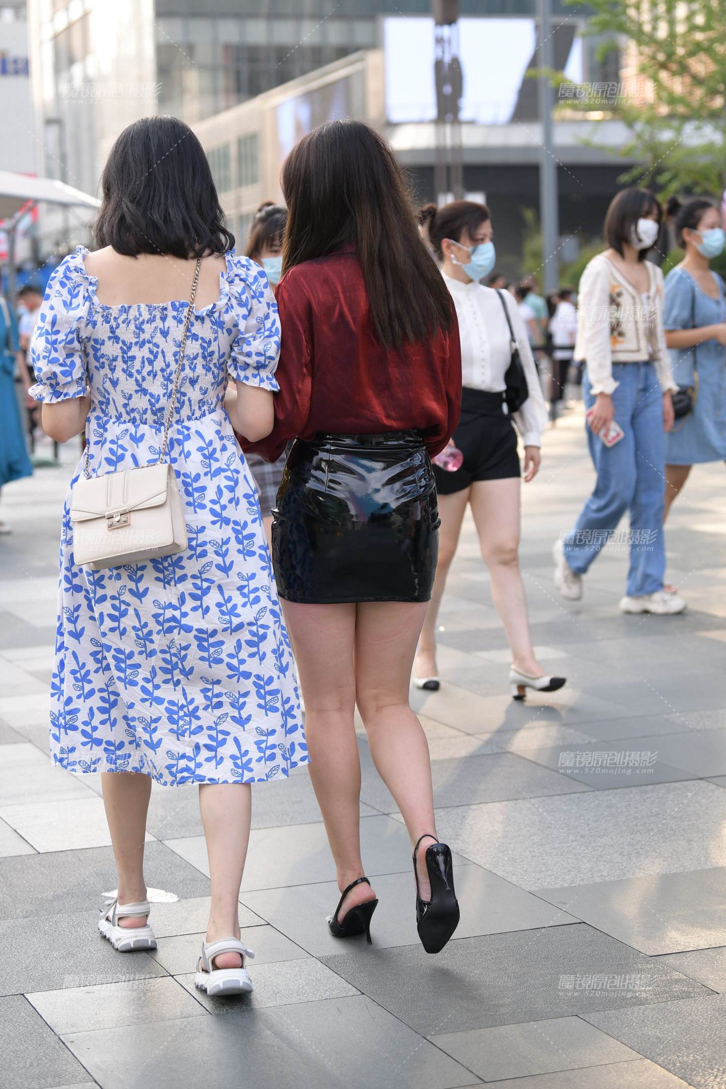 图片[4]-搭讪微胖高跟女孩-街拍流行馆