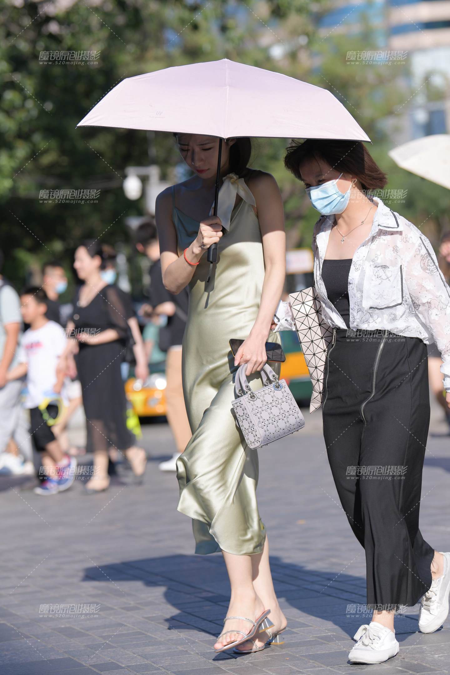图片[5]-伞下美女-街拍流行馆