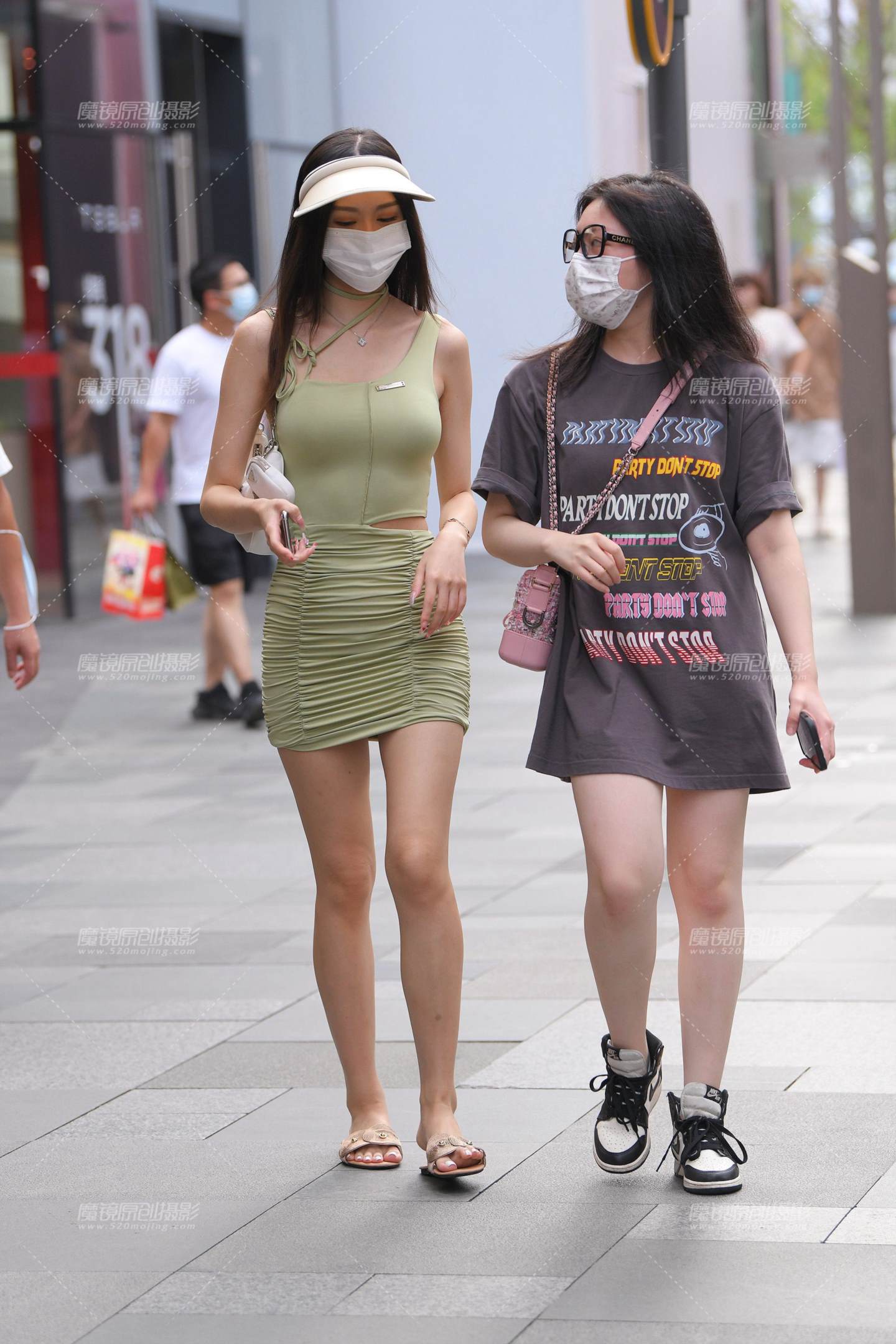图片[4]-包臀裙美女-街拍流行馆