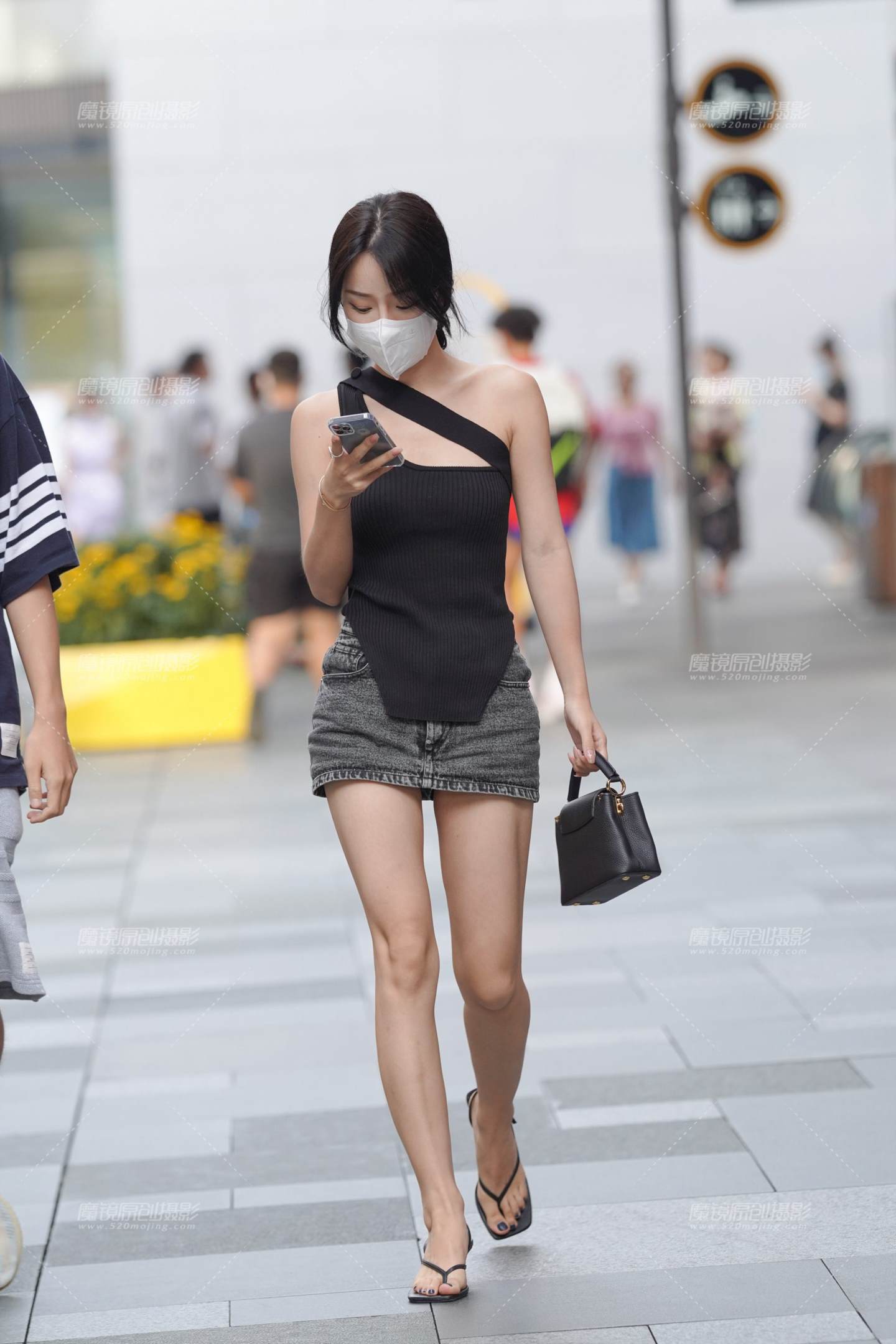 图片[3]-牛仔裙美女-街拍流行馆
