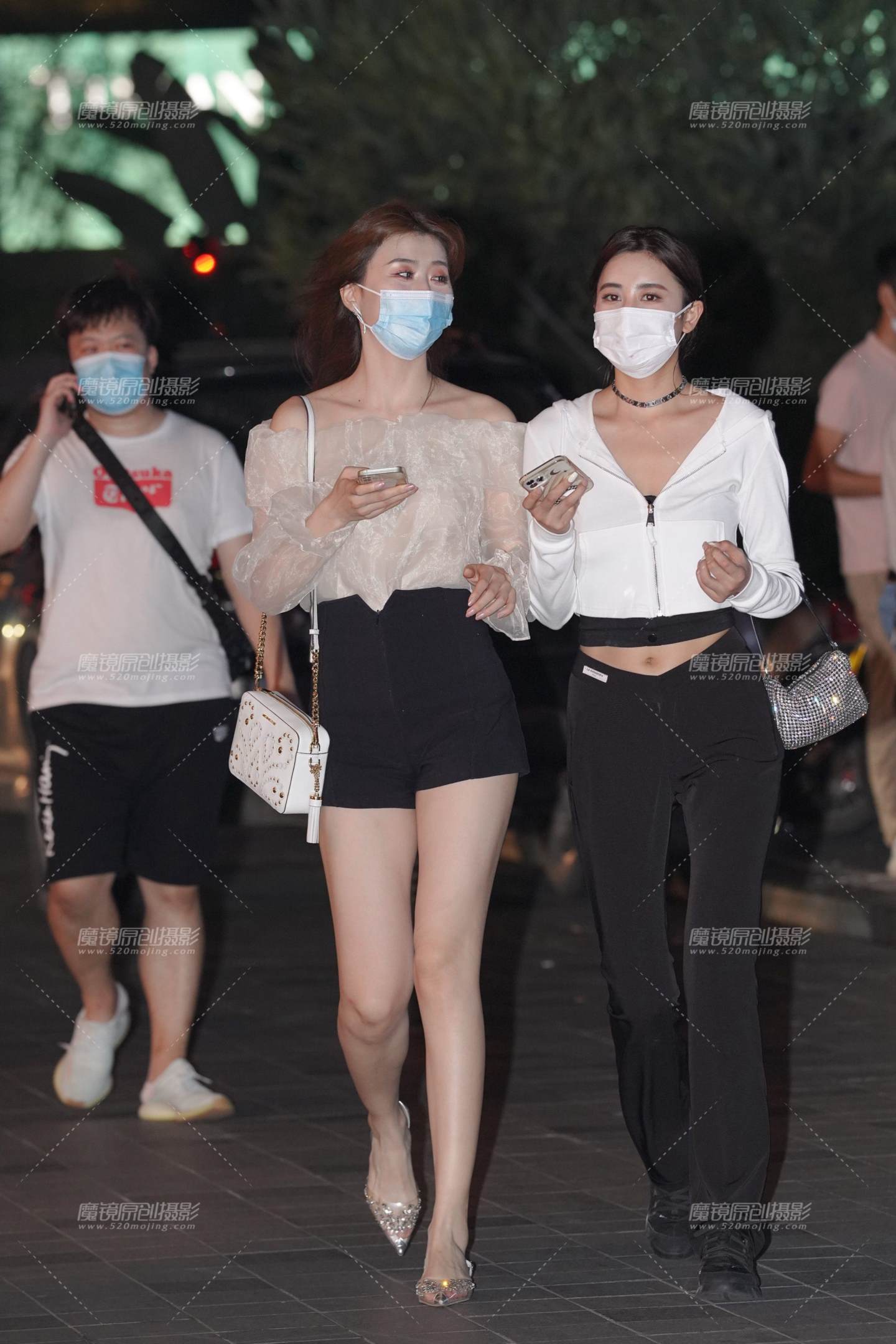图片[5]-大长腿美女-街拍流行馆