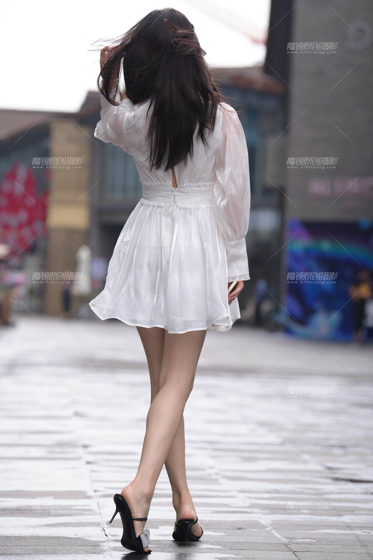 图片[2]-白裙美女-街拍流行馆