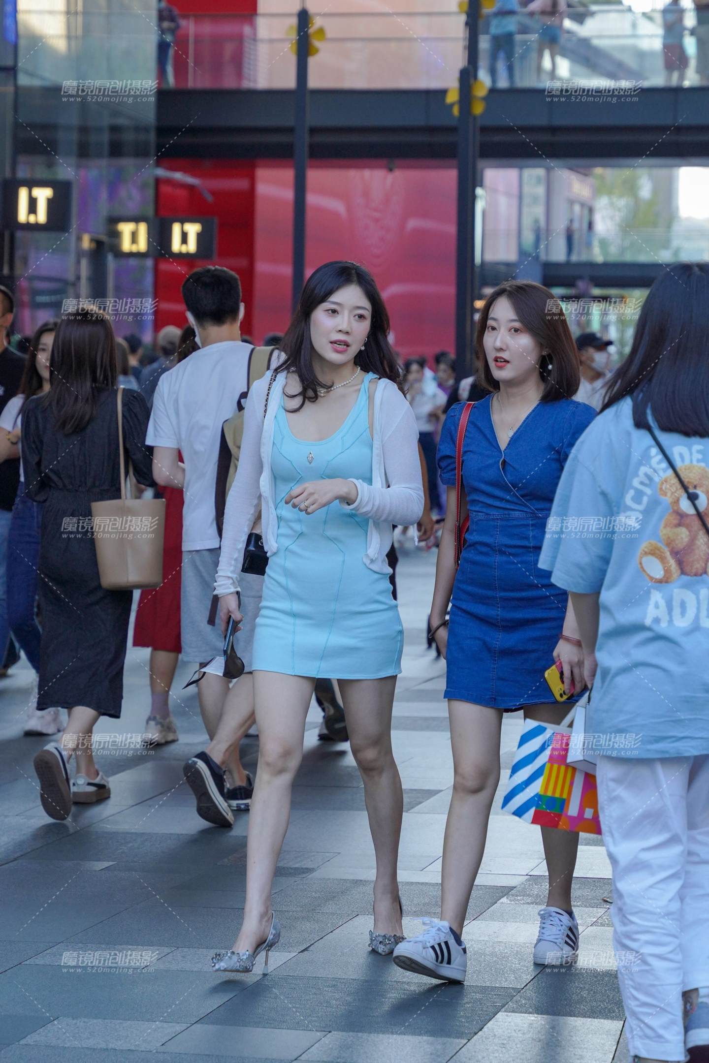 图片[3]-蓝裙美女-街拍流行馆