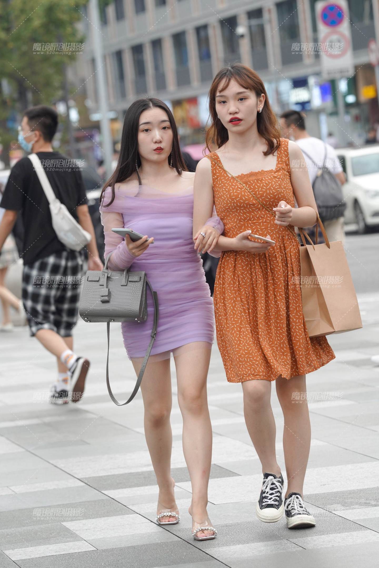 图片[5]-紫裙美女-街拍流行馆