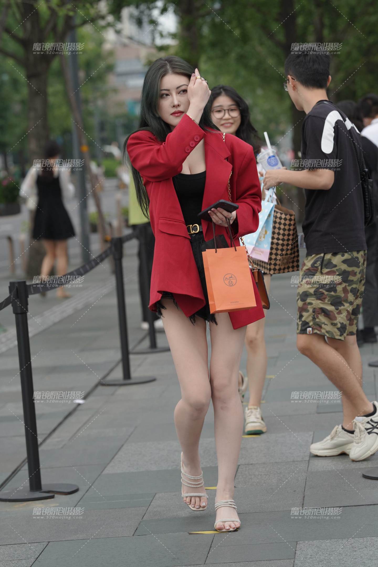 图片[1]-白皙美腿-街拍流行馆