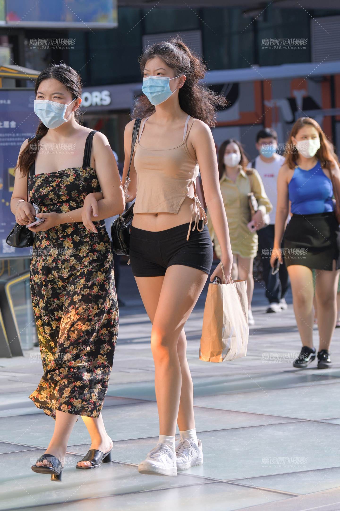 图片[4]-冷峻的腰线-街拍流行馆