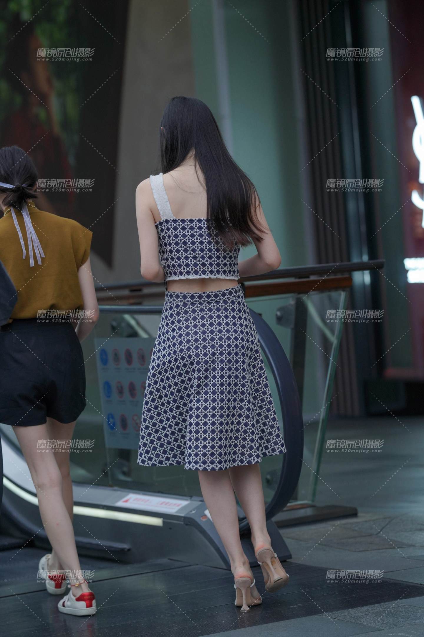 图片[2]-气质美女-街拍流行馆