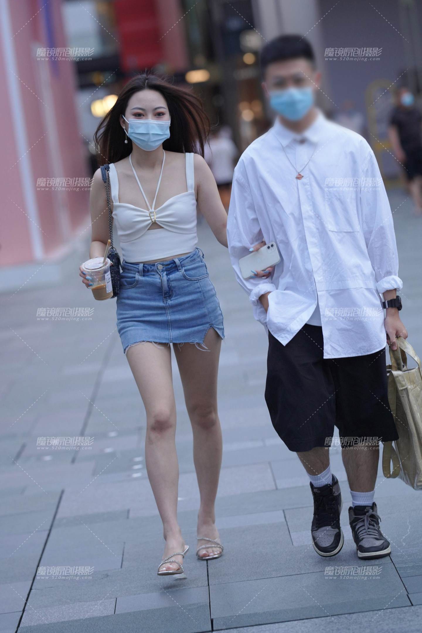 图片[3]-牛仔裙美腿-街拍流行馆