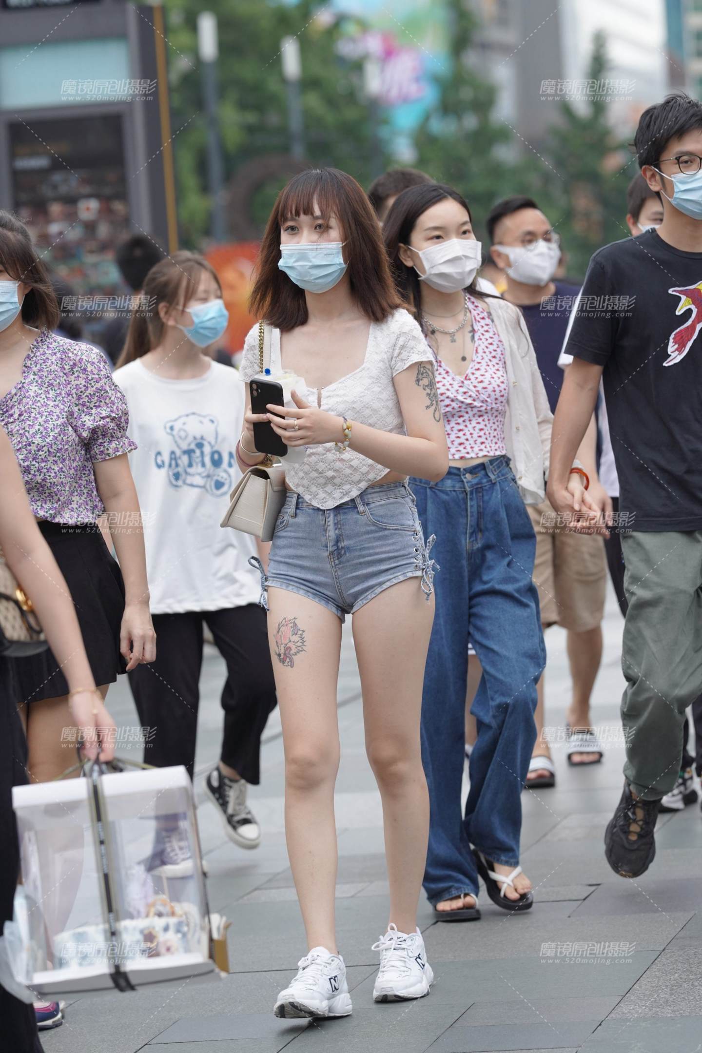 图片[1]-长腿美眉-街拍流行馆