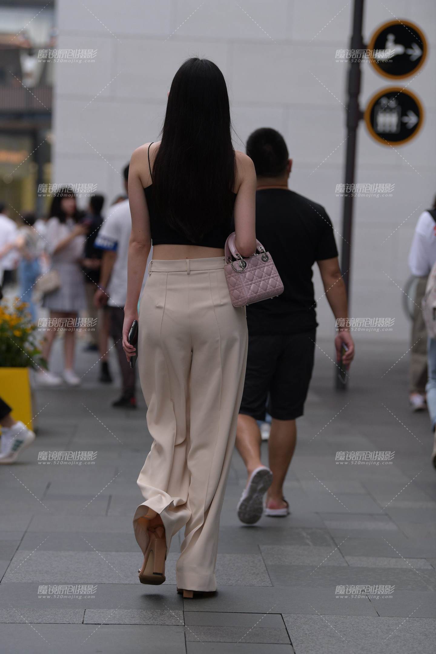 图片[5]-小吊带，小姐姐-街拍流行馆