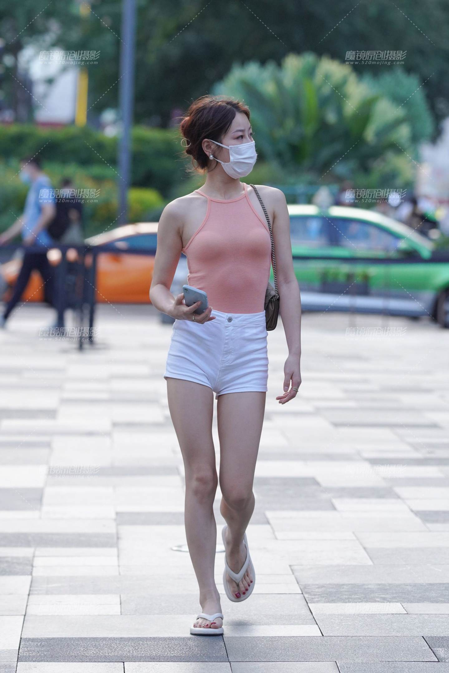 图片[3]-热裤美女-街拍流行馆