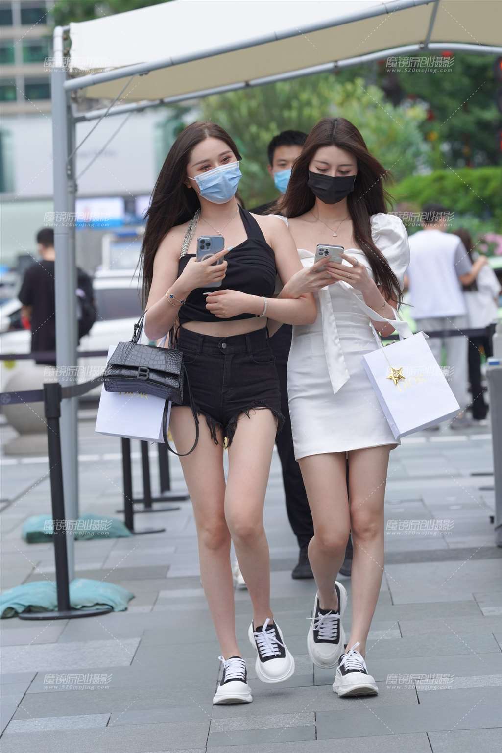 图片[1]-你喜欢哪一个-街拍流行馆