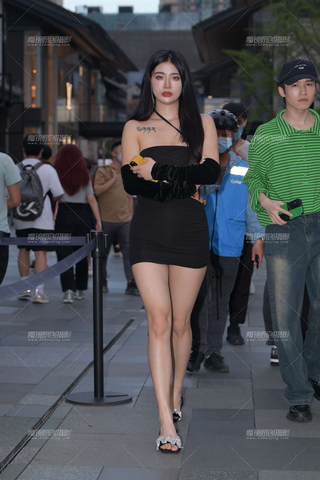 图片[1]-丰腴的女子-街拍流行馆