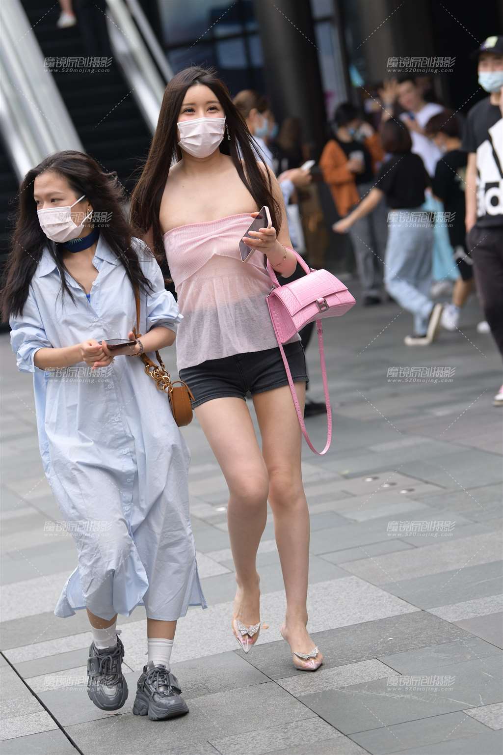 抹胸热裤高跟-街拍流行馆