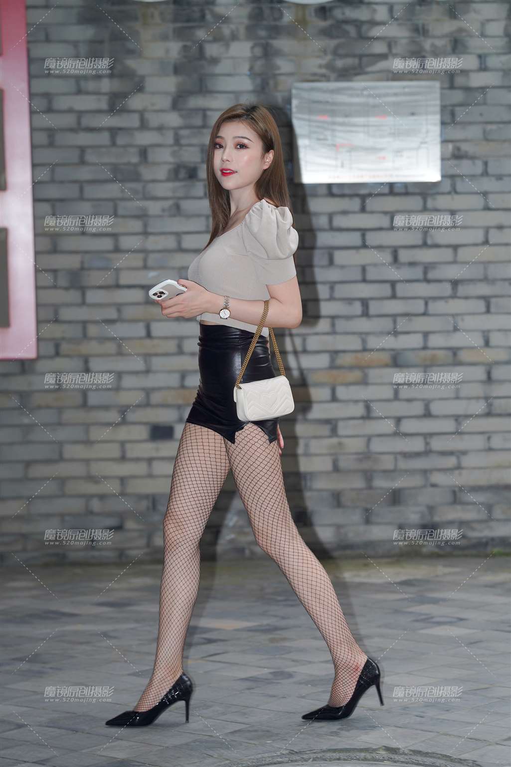 图片[1]-窈窕佳人-街拍流行馆