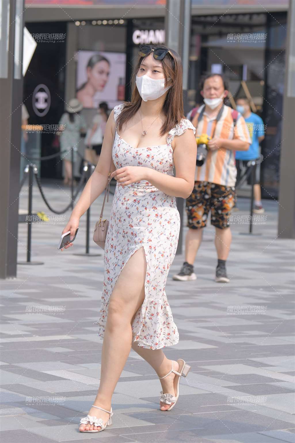 图片[1]-丰腴碎花裙-街拍流行馆