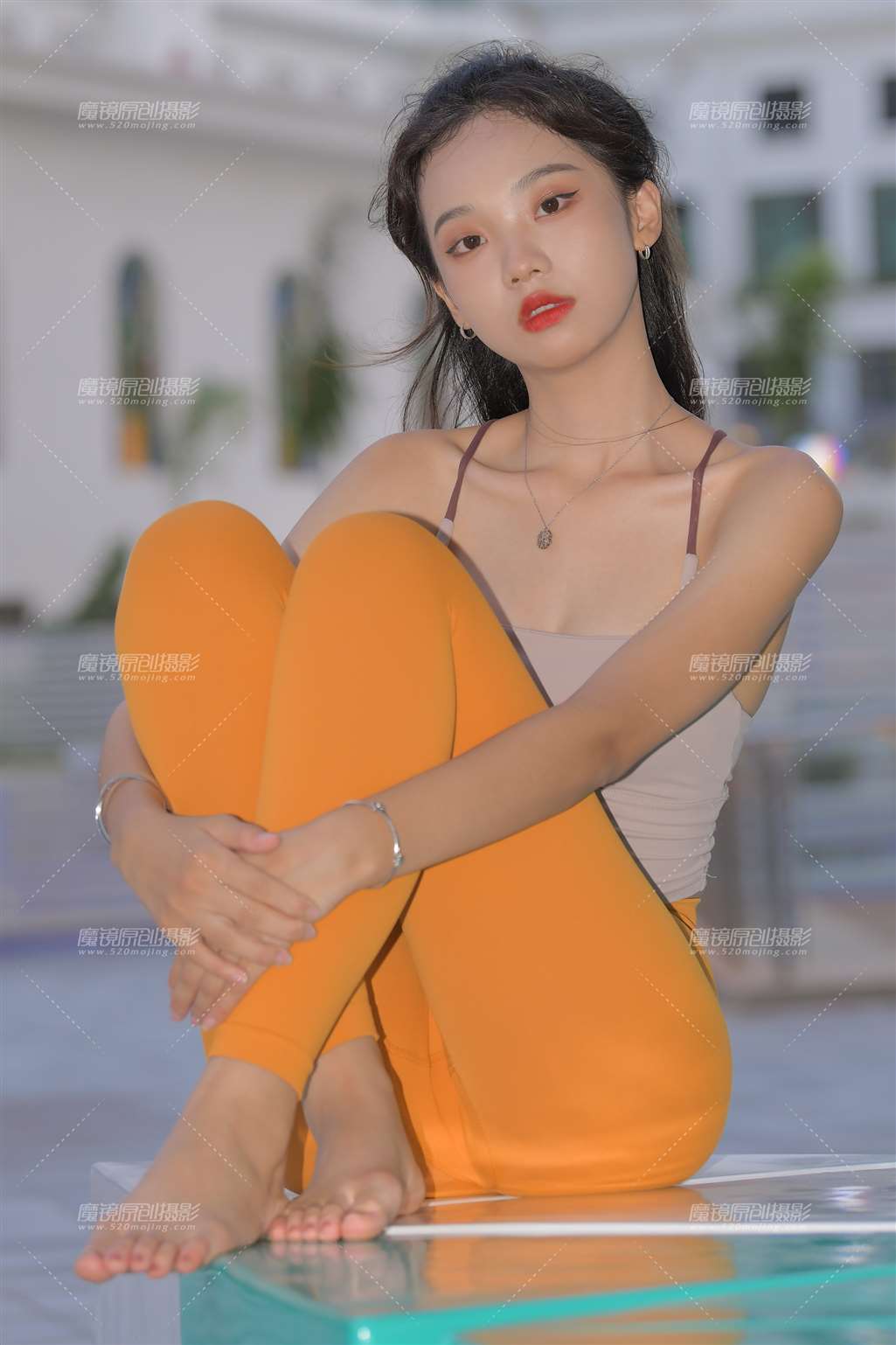 图片[3]-黄色瑜伽裤小妹-街拍流行馆