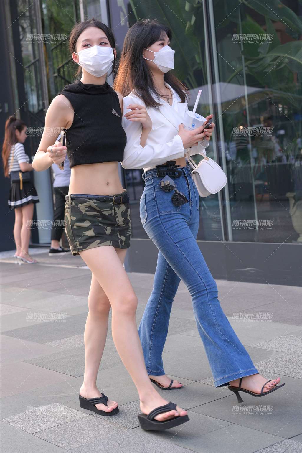 图片[3]-两个都好看-街拍流行馆