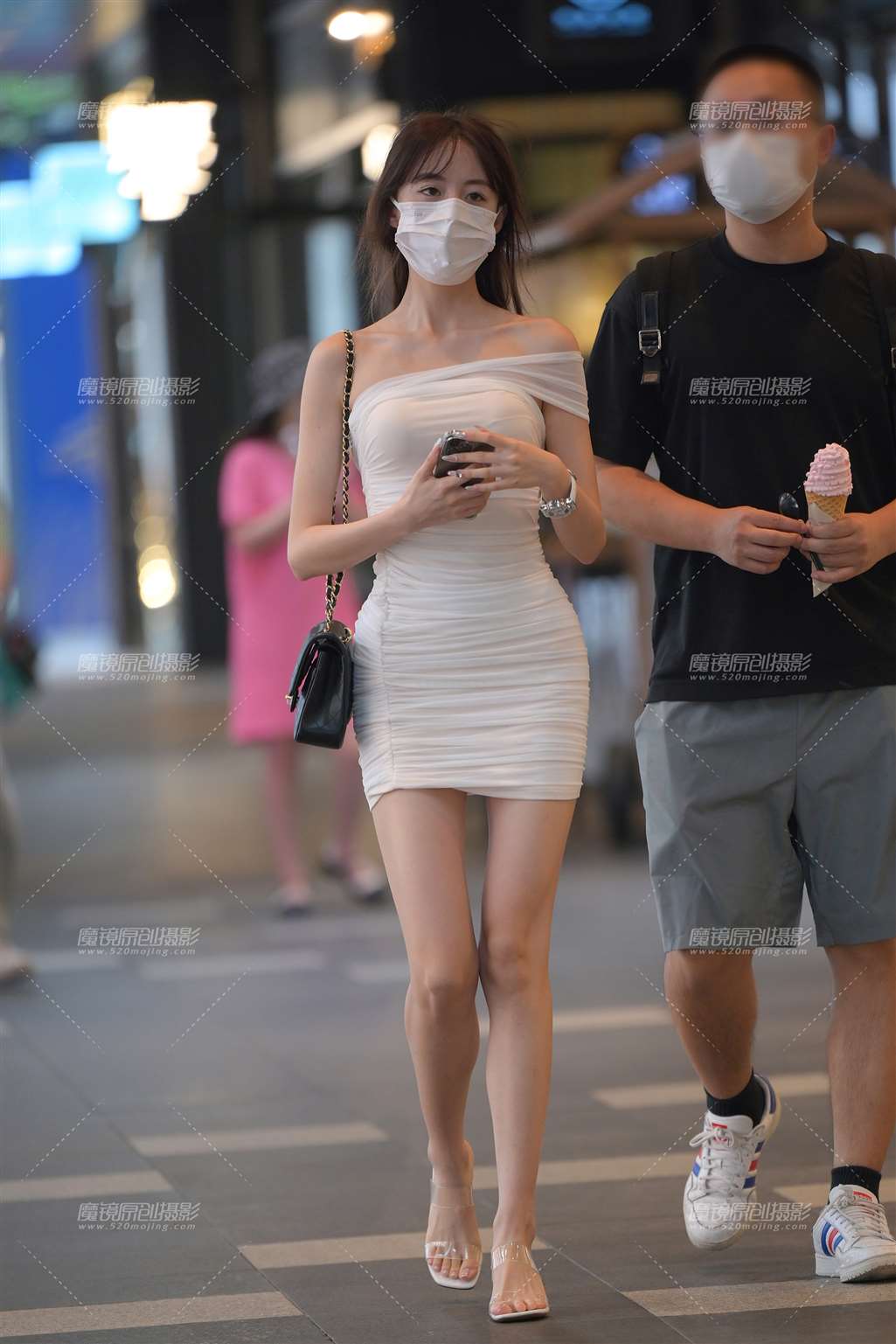 图片[5]-短裙美腿-街拍流行馆