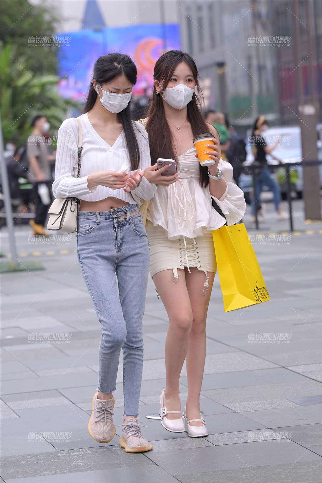 图片[4]-短裙萌妹-街拍流行馆