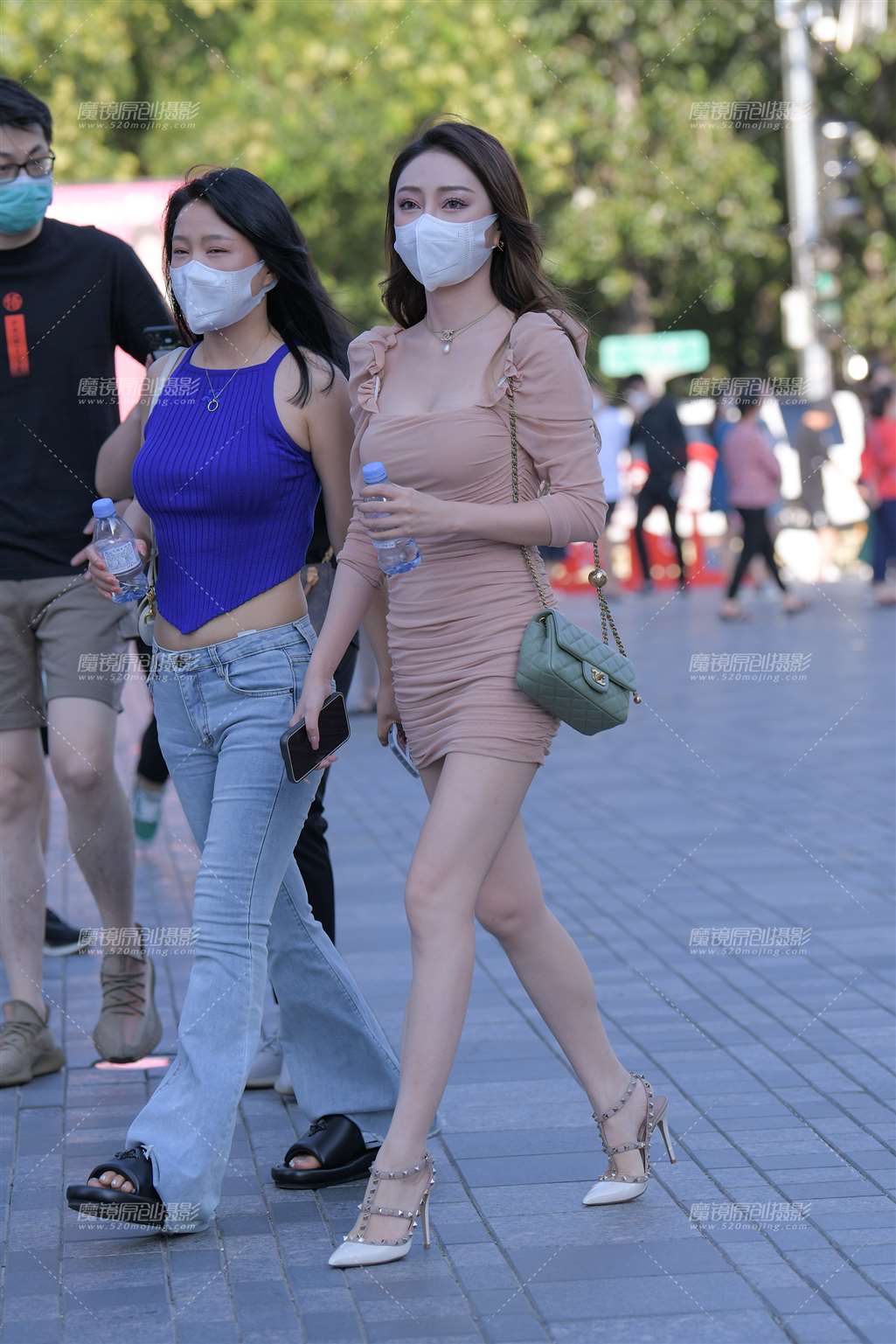图片[4]-粉色包臀裙美女-街拍流行馆