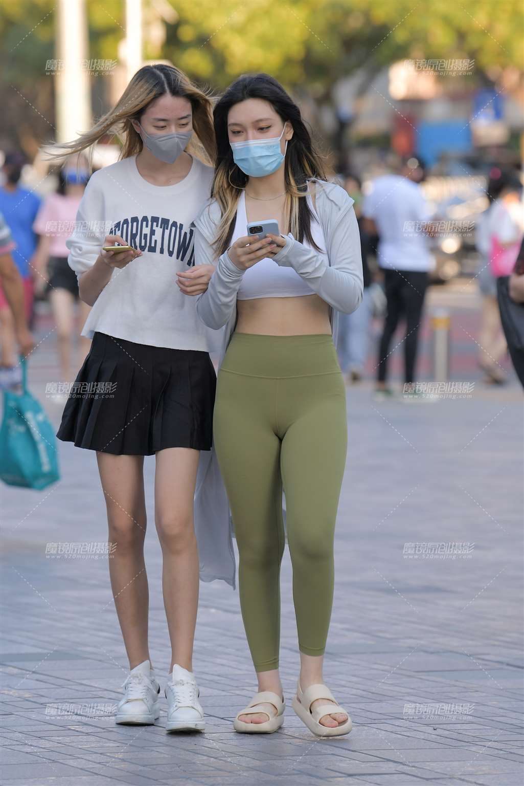 图片[5]-绿色瑜伽裤美女-街拍流行馆