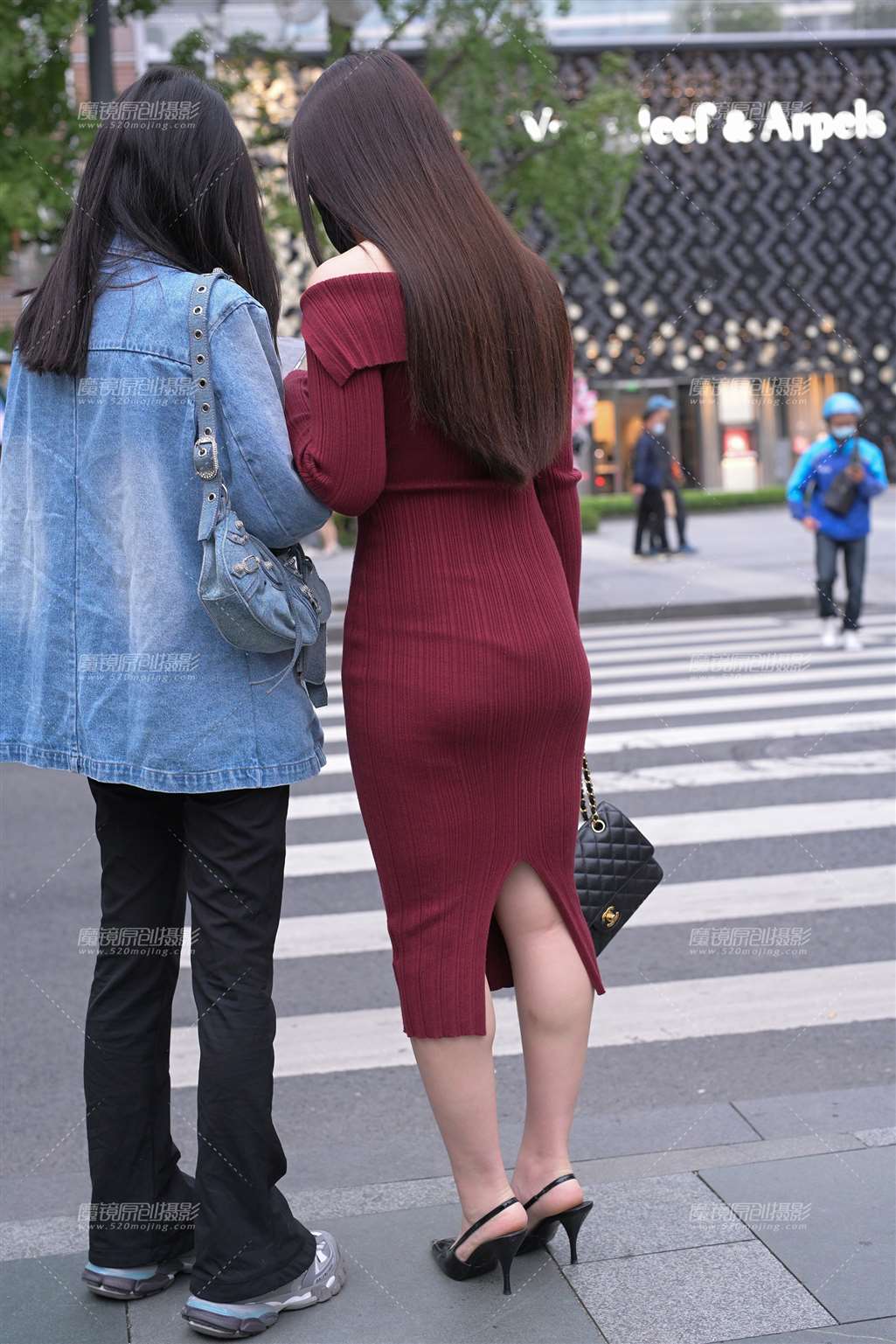图片[2]-红色包臀裙美女-街拍流行馆