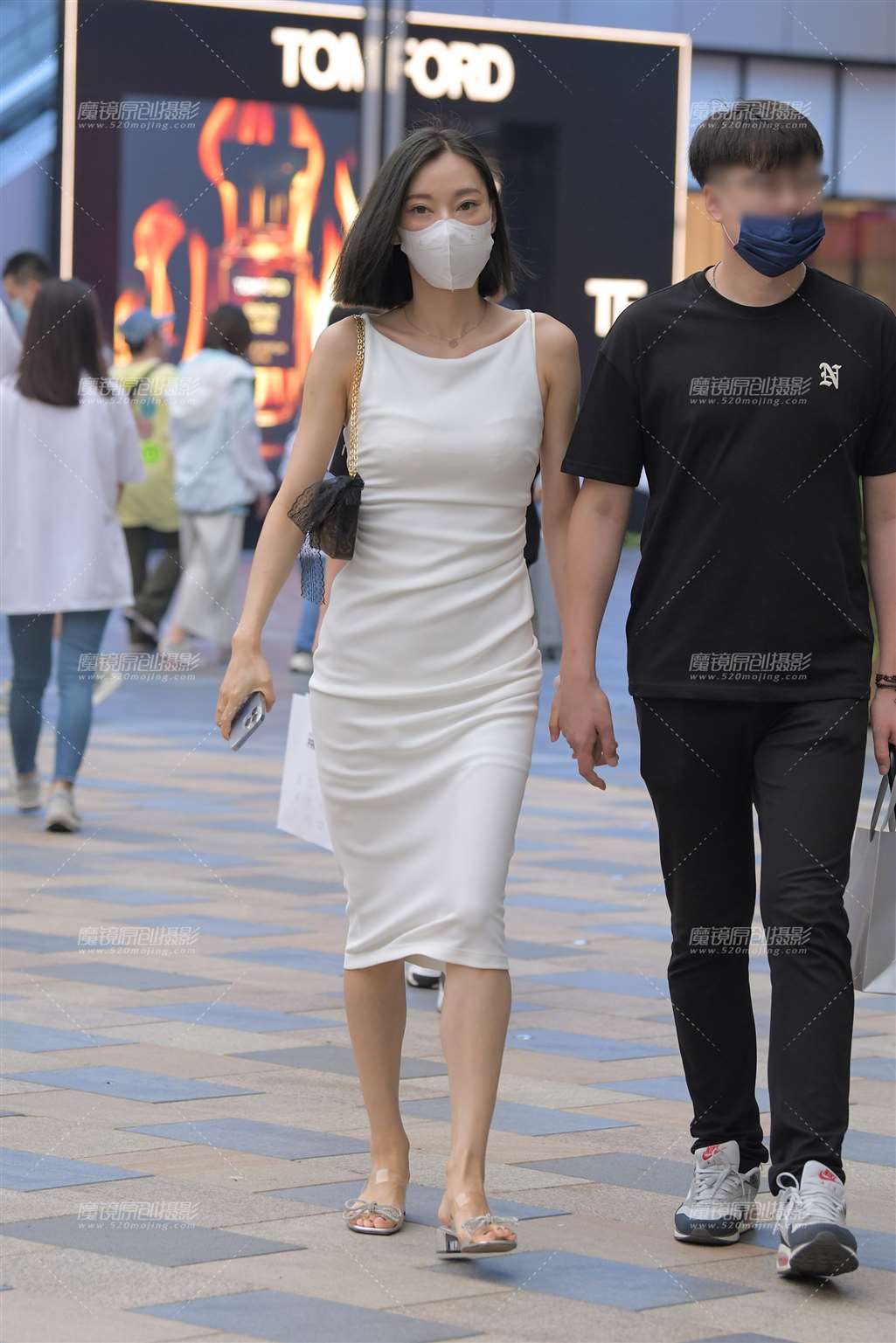图片[1]-典雅白裙-街拍流行馆