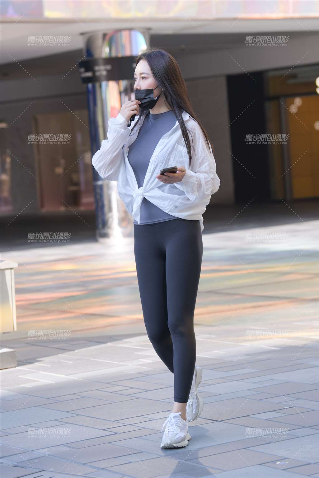 图片[4]-黑色瑜伽裤美女-街拍流行馆