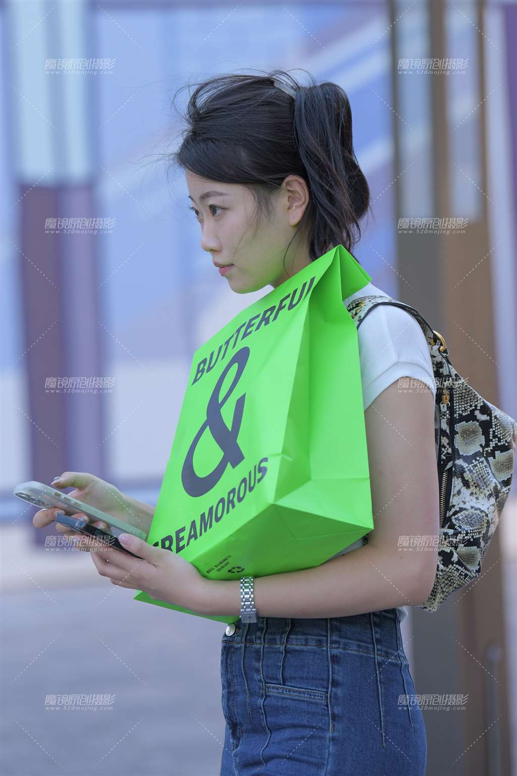 图片[5]-恬静的牛仔裤美女-街拍流行馆