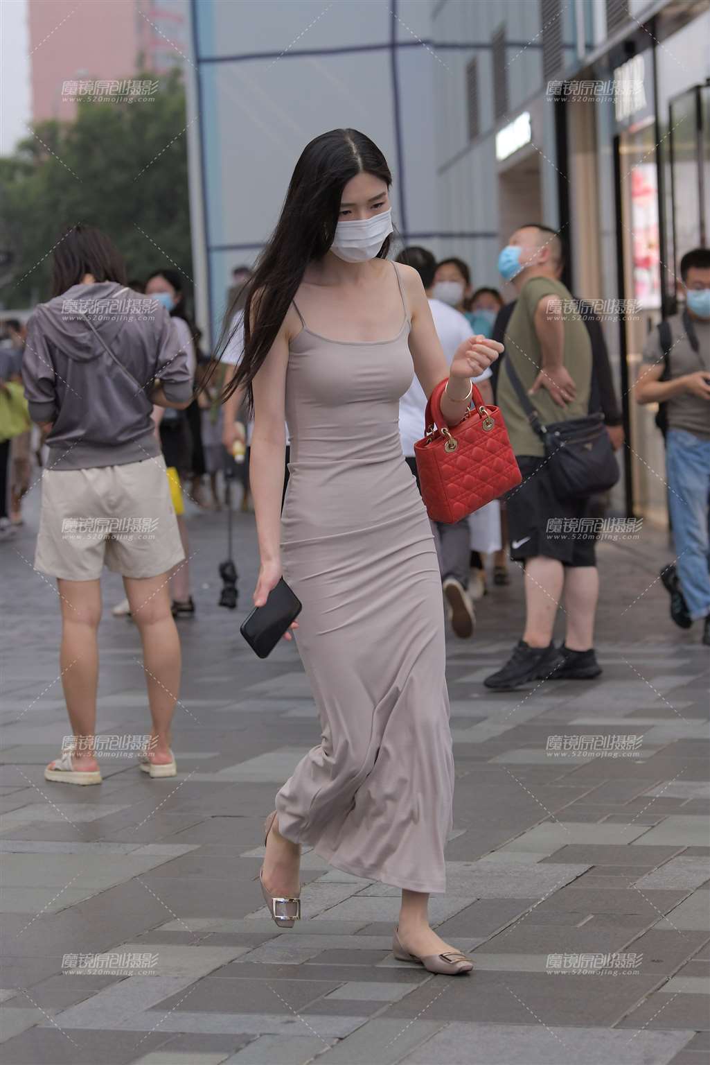 图片[3]-咖色包臀裙美女-街拍流行馆