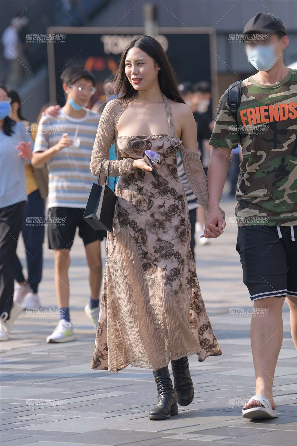 图片[4]-性感开叉碎花裙-街拍流行馆
