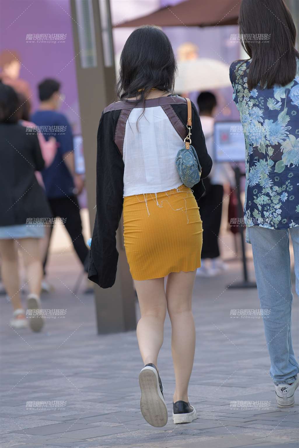 图片[2]-黄裙-街拍流行馆