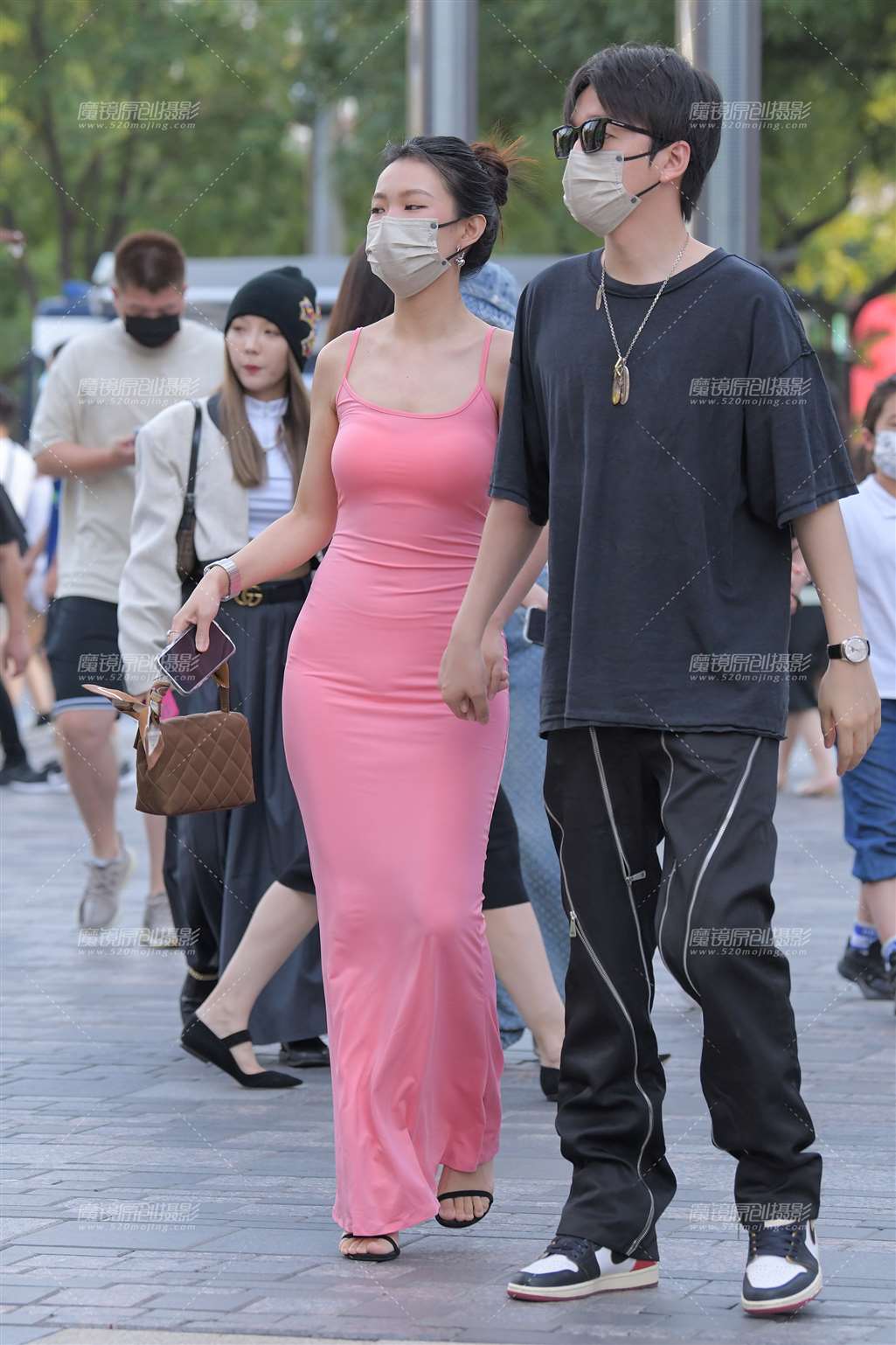 图片[5]-粉色长裙美女-街拍流行馆
