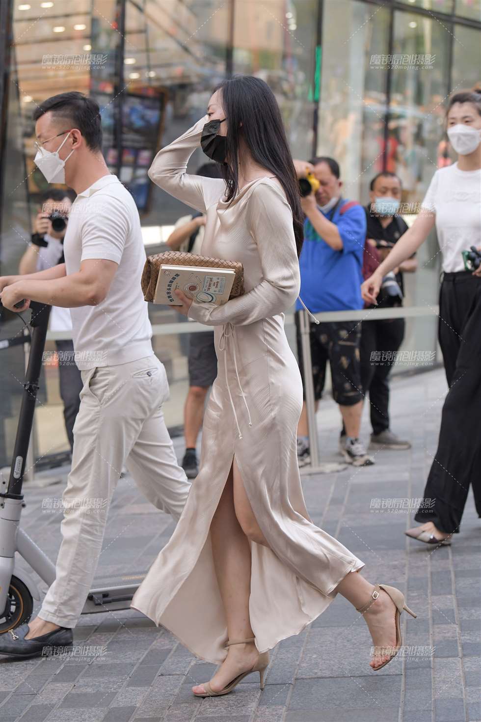 图片[4]-知性美女-街拍流行馆