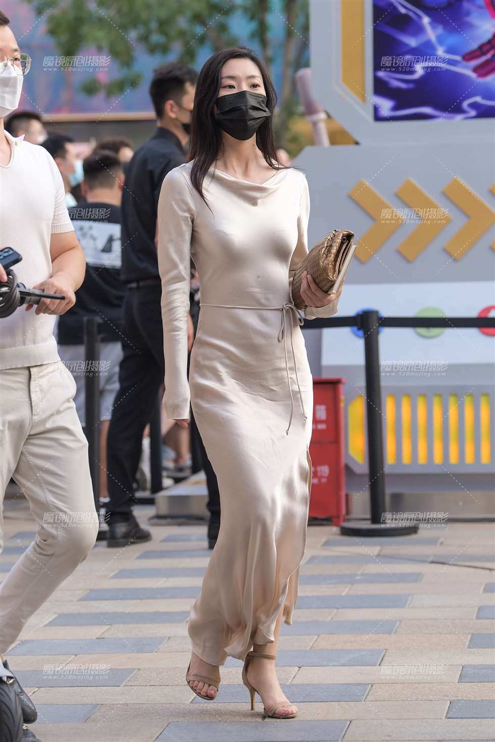 图片[1]-知性美女-街拍流行馆