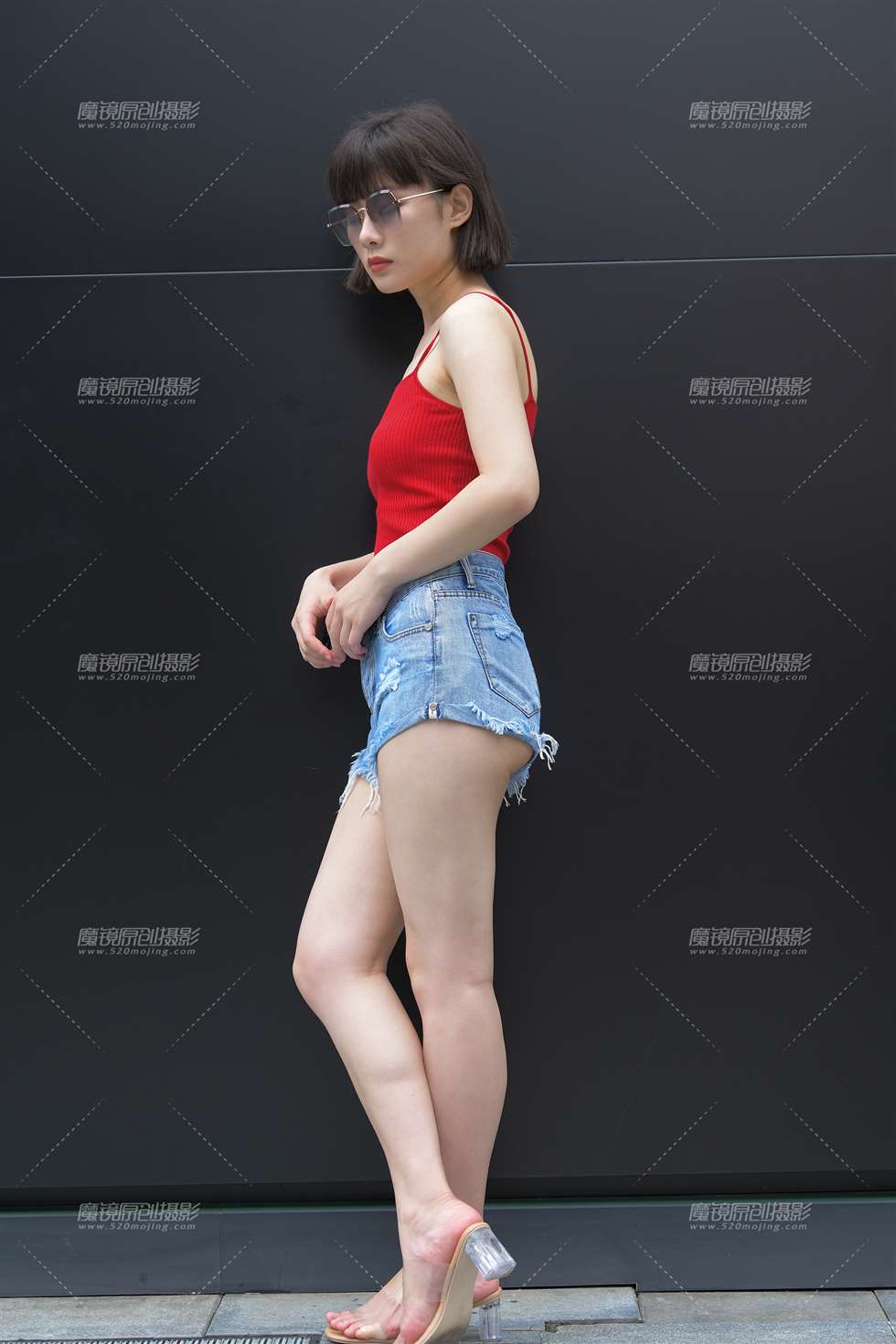 图片[1]-牛仔热裤-街拍流行馆