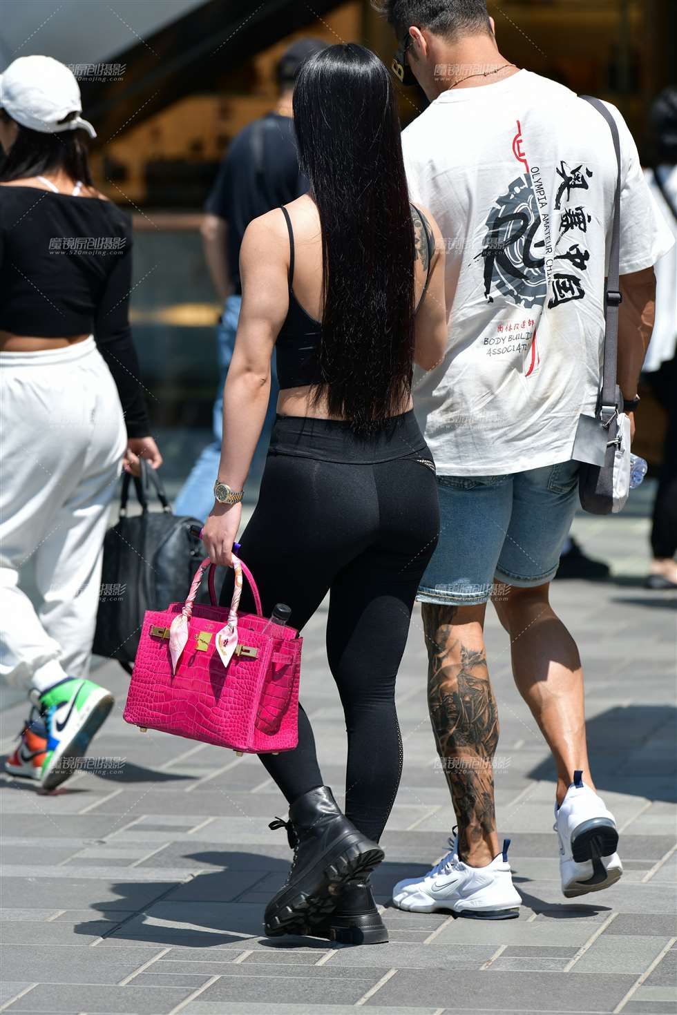 图片[5]-丰腴瑜伽裤美女-街拍流行馆