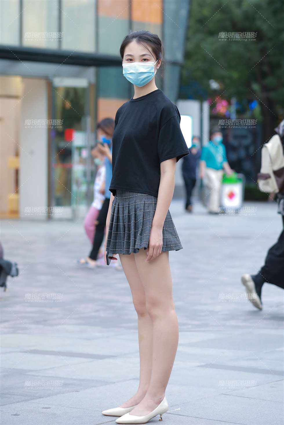 图片[4]-热裤裙小姐姐-街拍流行馆