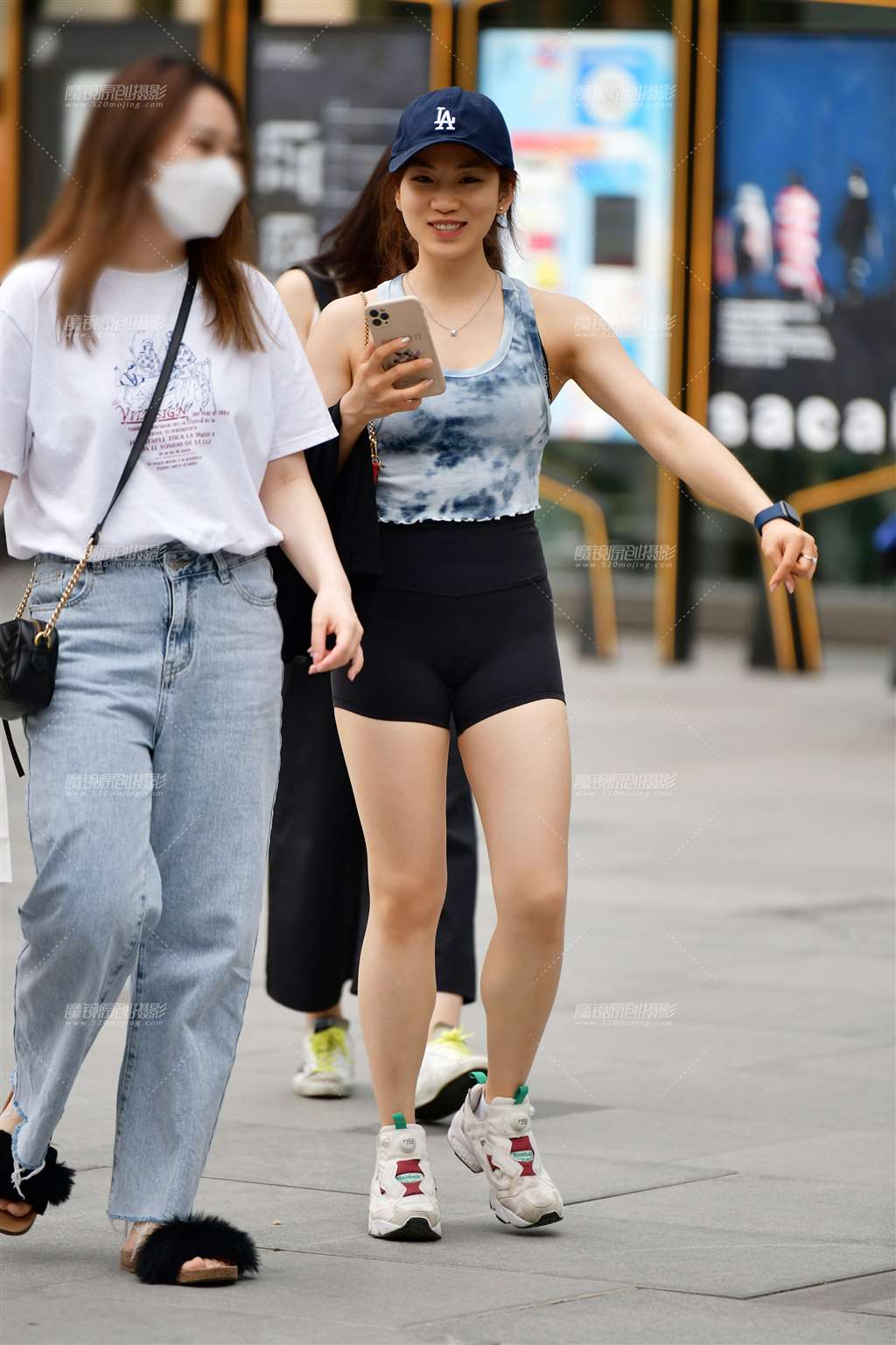 图片[1]-笑盈盈运动美女-街拍流行馆