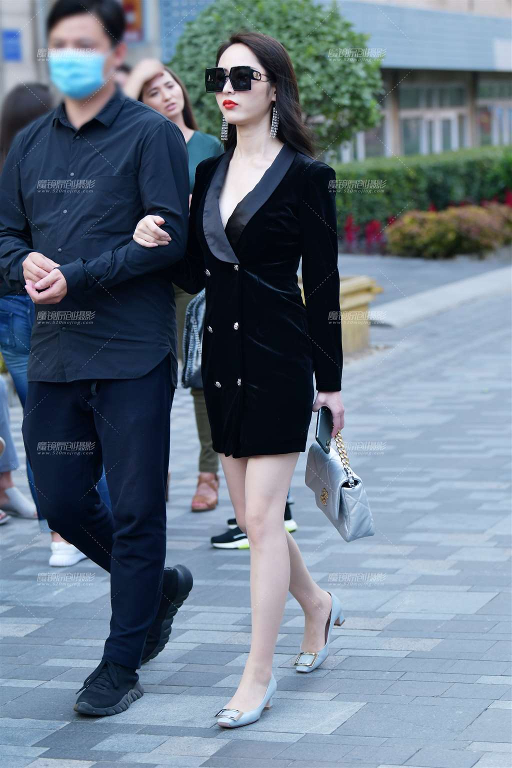 图片[1]-很酷啊连衣裙美女-街拍流行馆