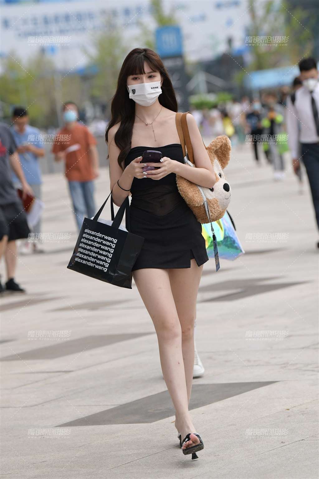 图片[3]-她拥有一双白皙美腿～-街拍流行馆