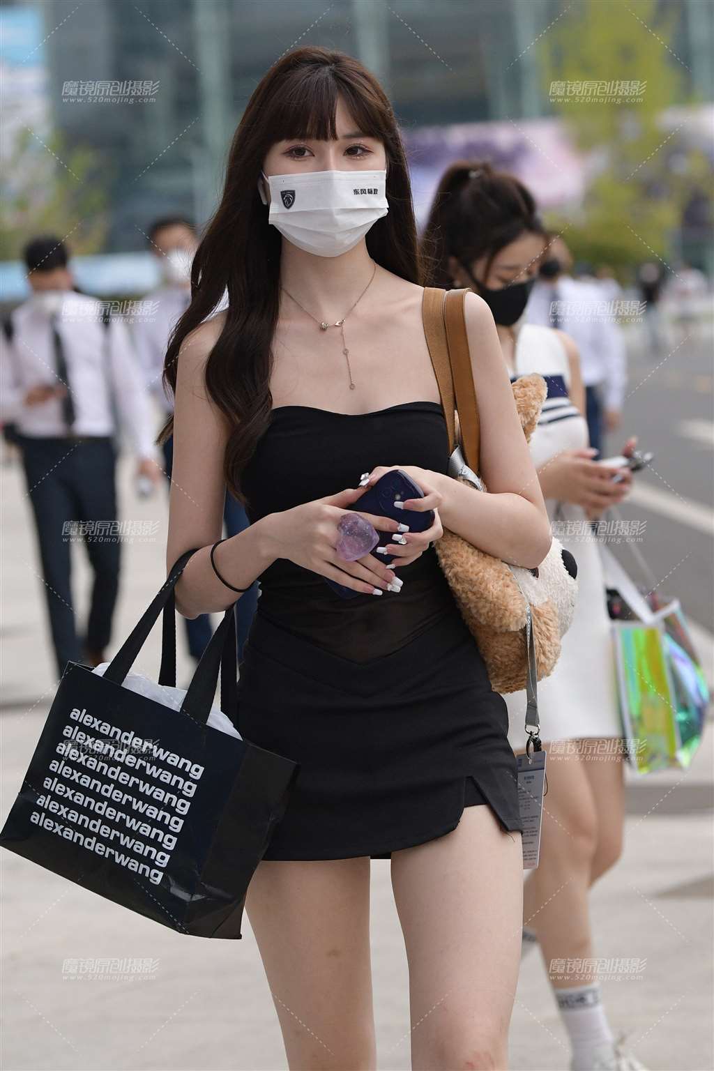图片[5]-她拥有一双白皙美腿～-街拍流行馆
