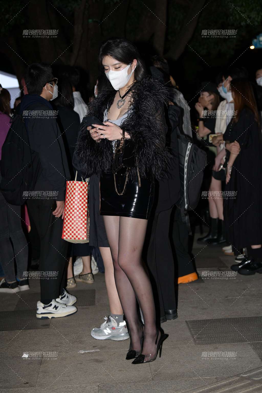 图片[1]-性感黑丝大长腿美女-街拍流行馆