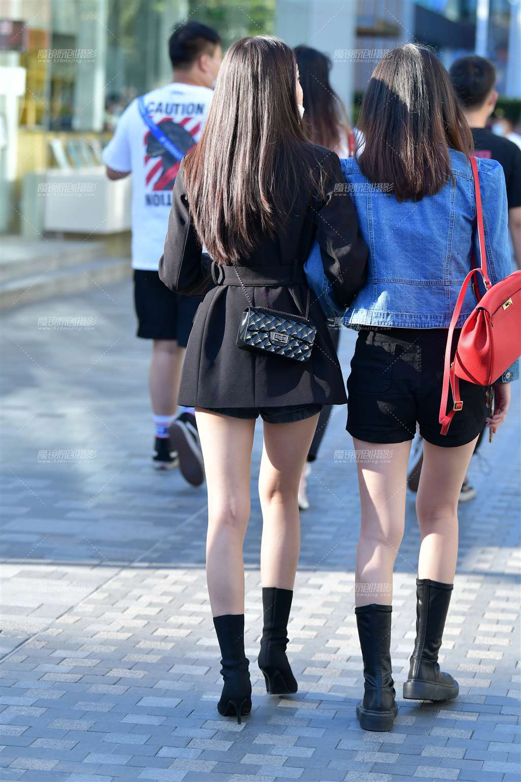 图片[5]-靓丽苗条热裤美女-街拍流行馆
