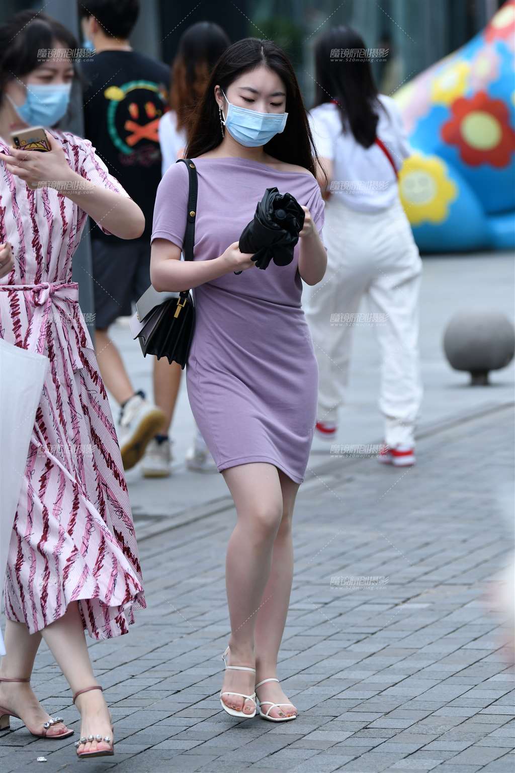 图片[1]-棉质连衣裙美女-街拍流行馆