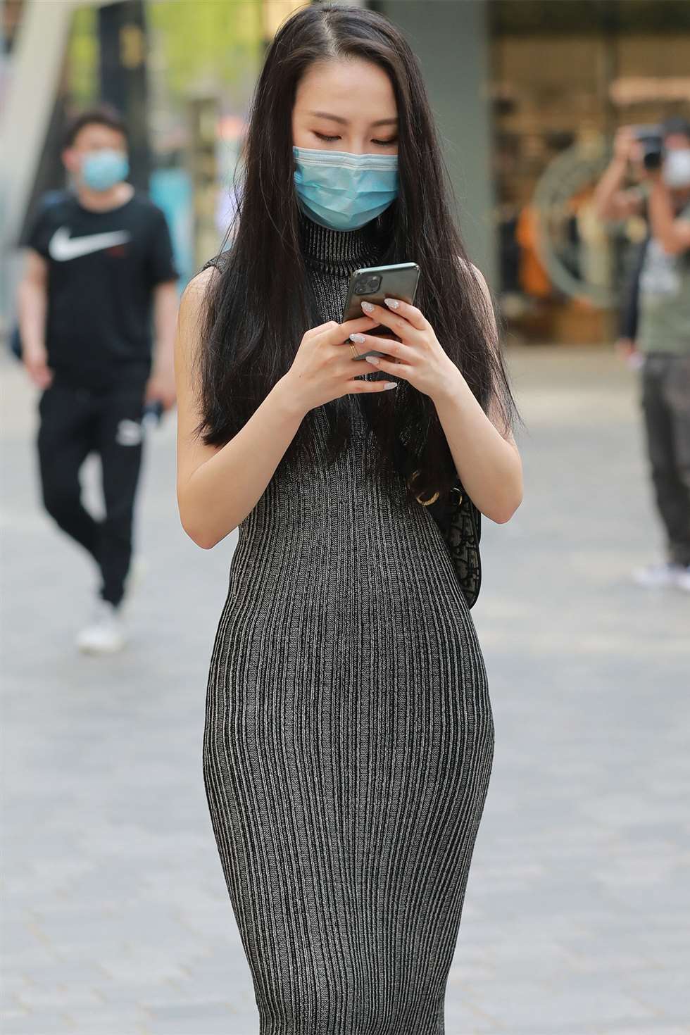 图片[1]-四九城嘎子街拍作品性感包臀裙美妇-街拍流行馆