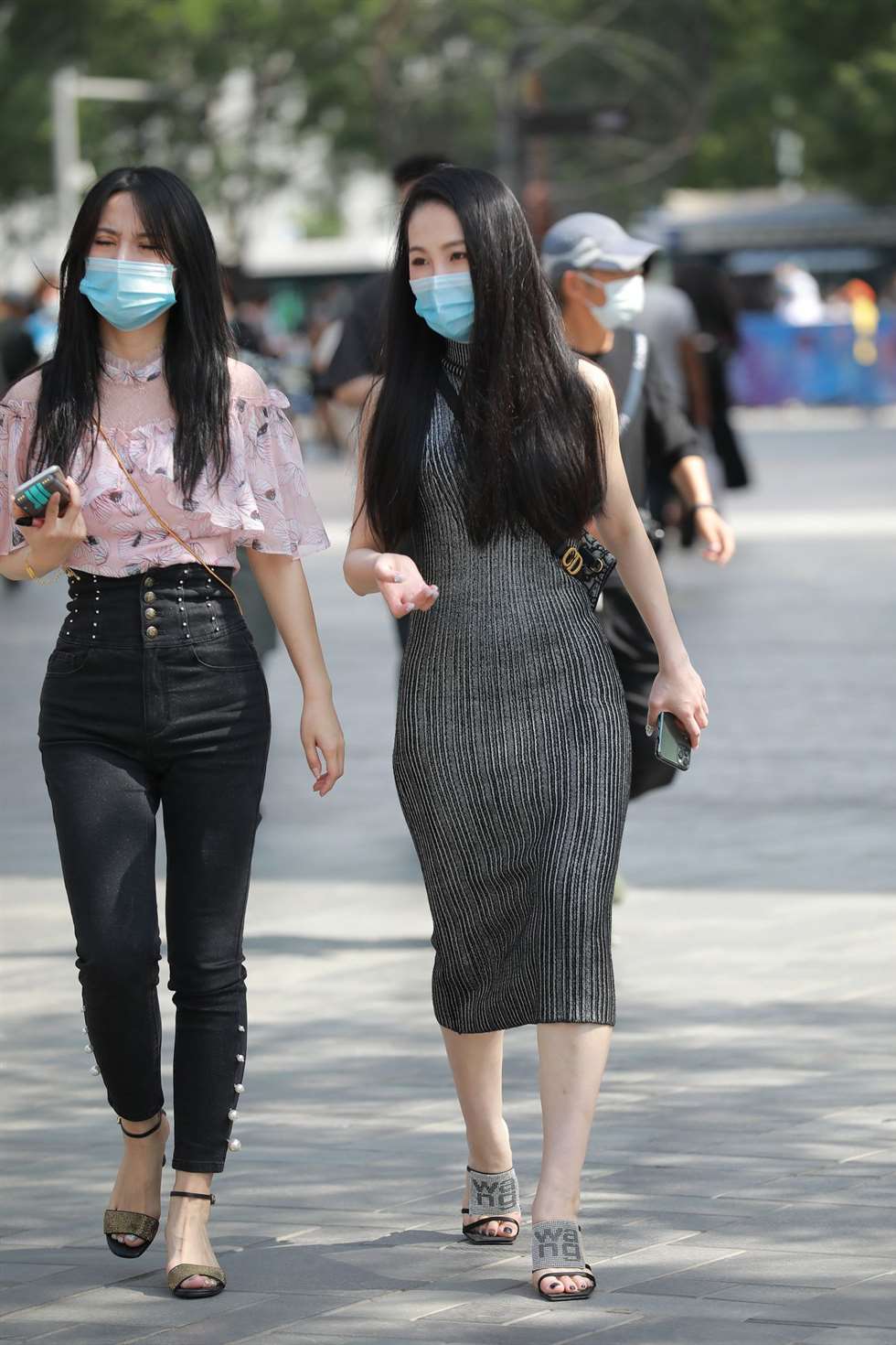 图片[4]-四九城嘎子街拍作品性感包臀裙美妇-街拍流行馆